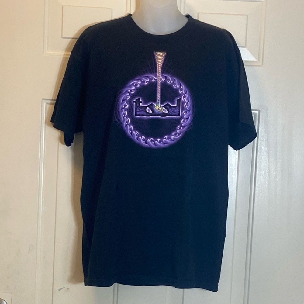 VTG, Anvil Tool Schism True Y2K T-Shirt Featured On Pen 15 T-Shirt 90s 2000s